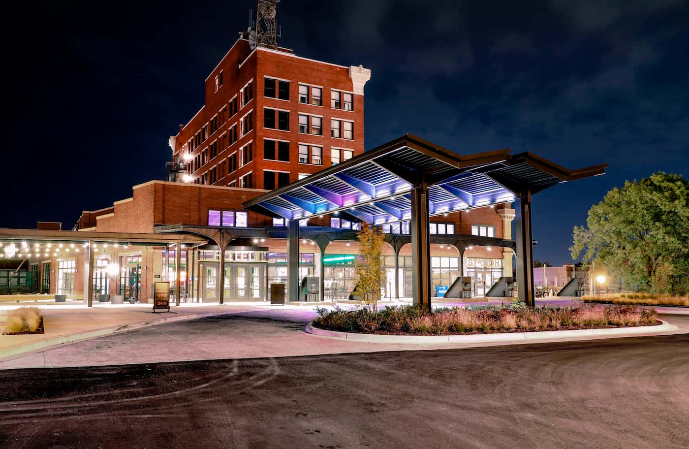 Front of the Central Station Hotel - Memphis