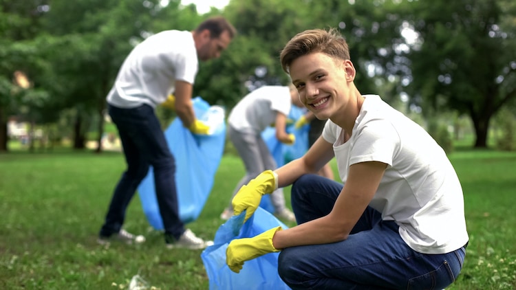 Kid Friendly Volunteering Opportunities
